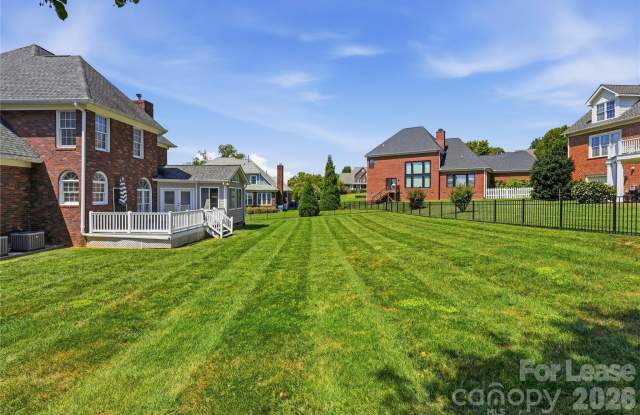 182 E Tattersall Drive Gallery 3