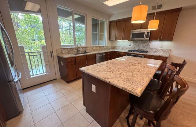 2 BED/2BATH TOWNHOME For Rent Near Medical Business Hub in San Ramon, Ca. Gallery 3