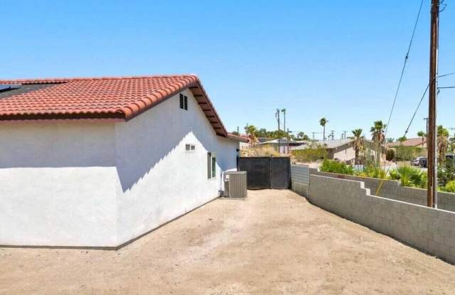 12795 Casa Loma Road Gallery 4