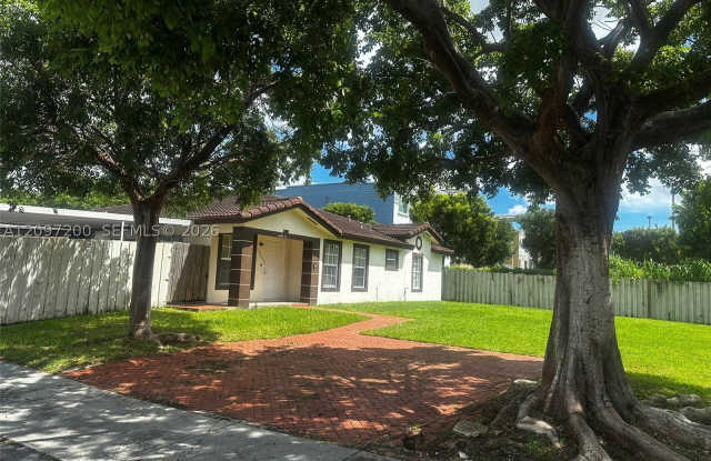 13803 SW 256th Ter Gallery 2
