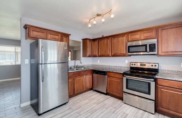 STUNNING 2 BEDROOM REMODELED TEMPE TOWNHOME! ALL UTILITIES PAID EXCEPT ELECTRIC! photos photos