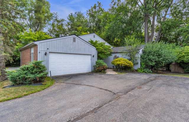 20829 Orchard Lake Road Gallery 1