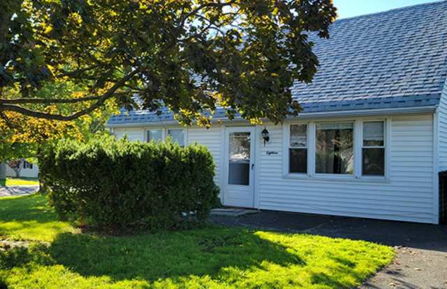 3 BR 1.5 BA North Colonie Schools photos photos