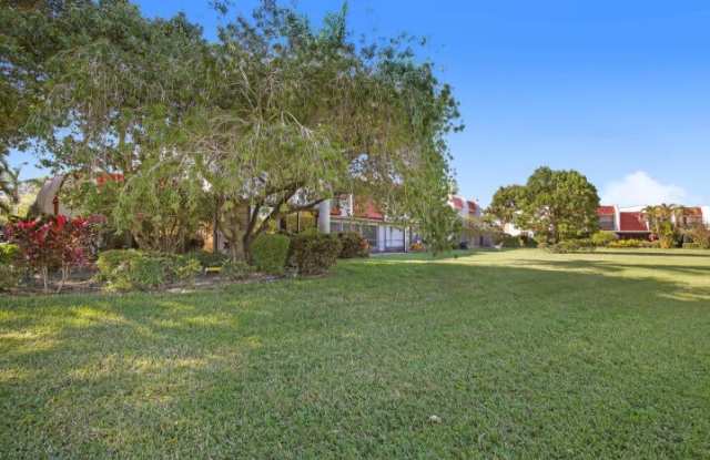 4360 Fountains Drive photos photos