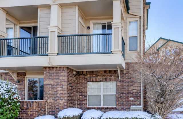**MOVE-IN SPECIAL**Bright Corner 3BR Condo with Garage in Superior! Available NOW! Gallery 1