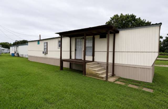 3 Bedroom 1.5 Bath Mobile Home located in Bent Oak Trailer Park Breaux Bridge. La photos photos 3 Bedroom 1.5 Bath Mobile Home located in Bent Oak Trailer Park Breaux Bridge. La photos photos