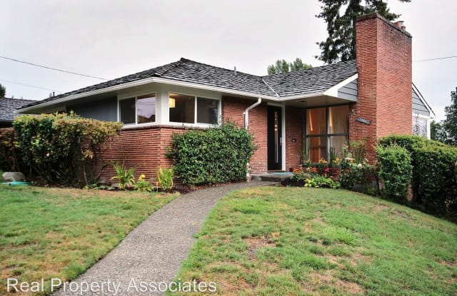 7224 Seward Park Ave S - 7224 Seward Park Avenue South, Seattle, WA 98118