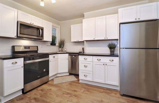 63 LAIDLAW AVE photos photos