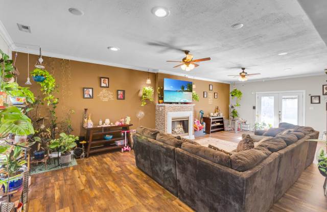 371 Carolina Pines Boulevard Gallery 3