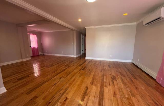 146-19 183rd St Springfield Gardens Gallery 3