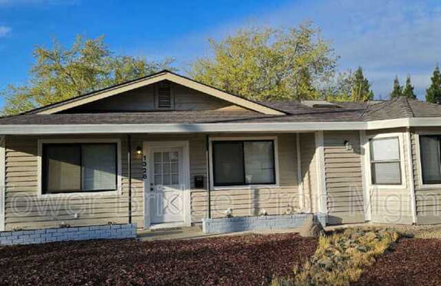 1328 School St photos photos