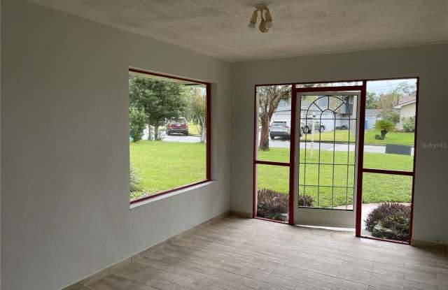 2215 LAUDERDALE Court Gallery 3