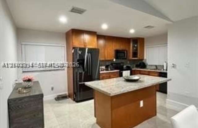 14810 SW 151st Ter Gallery 4