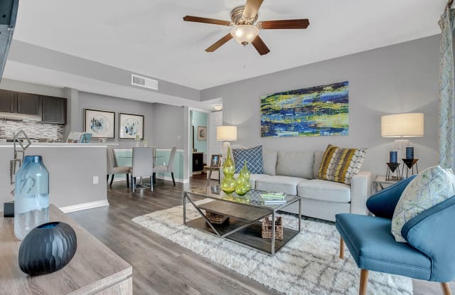 Lakeside Central Apartments Gallery 4