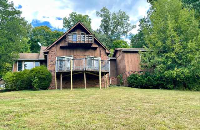 3801 Moore Hollow Rd. Woodlawn, TN 37191 Gallery 1