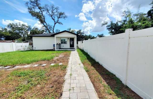 922 W Knollwood St Unit 2 photos photos