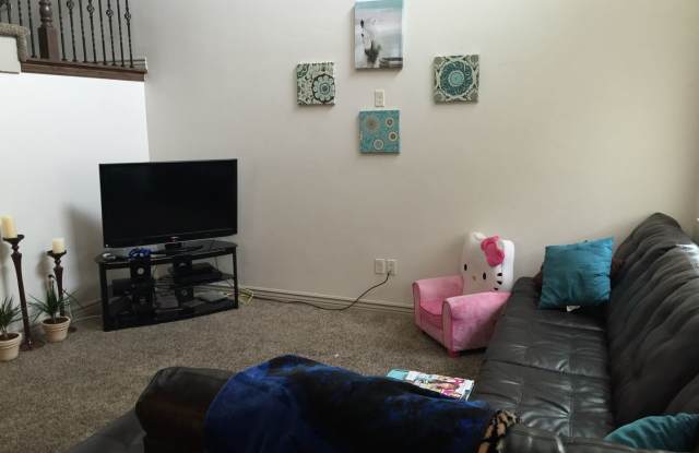 Conveniently Located Orem Home Gallery 3