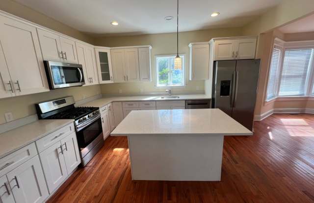 838 Smith St photos photos