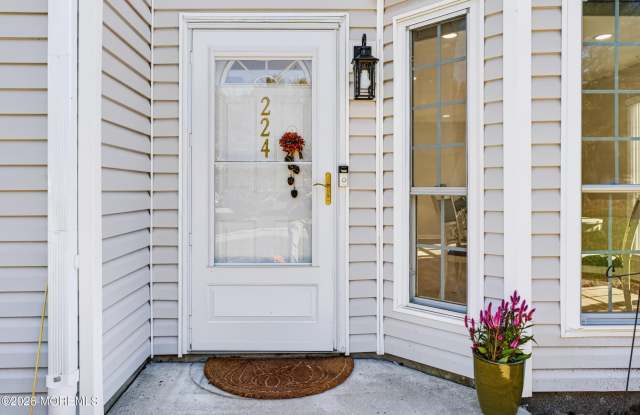 224 Franklin Place Gallery 4