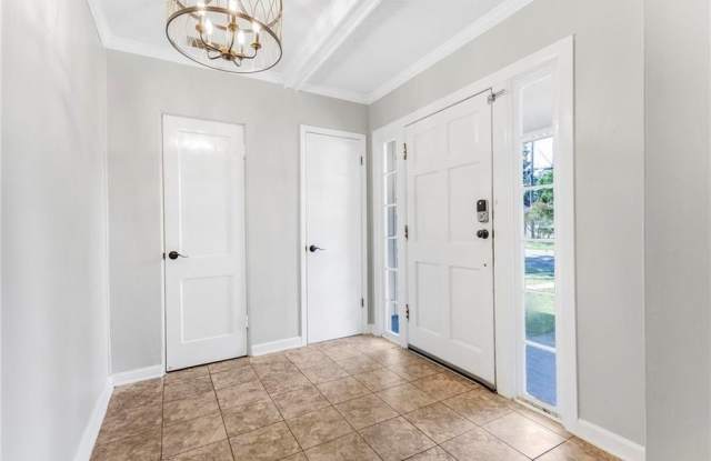 2769 Chadwick Drive N Gallery 2