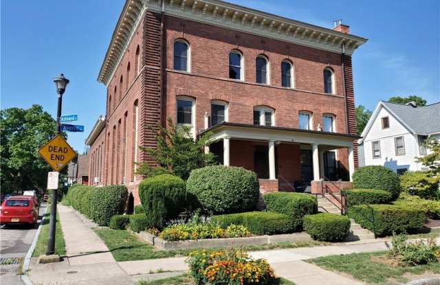 94 Averill Avenue photos photos