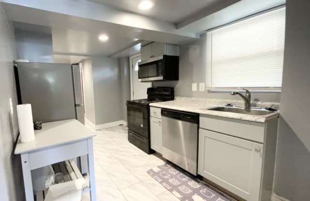 3301 E St SE BSMT - 3301 E Street Southeast, Washington, DC 20019