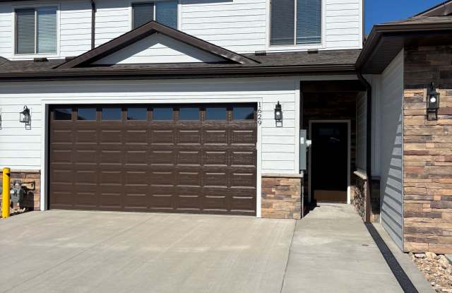 1629 Blue Creek Avenue - 6-10 photos photos