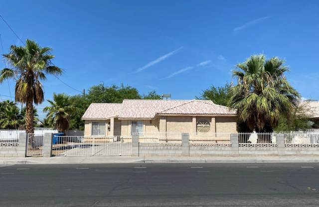 4 bed/2 bath home Located in Central Las Vegas Gallery 1