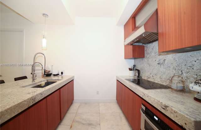9705 Collins Avenue Gallery 2