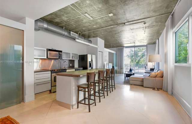 1700 Meridian Ave photos photos