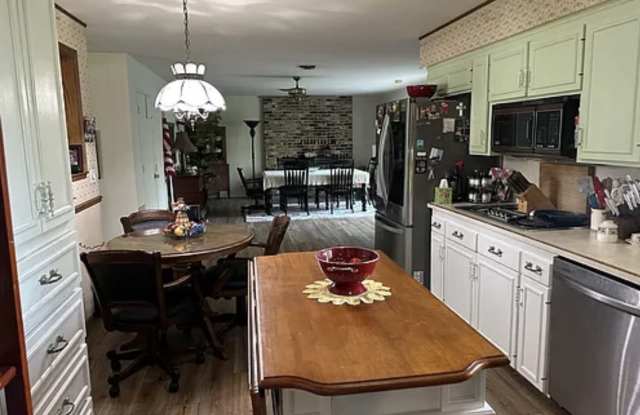 554 Loma Vista Drive Gallery 2