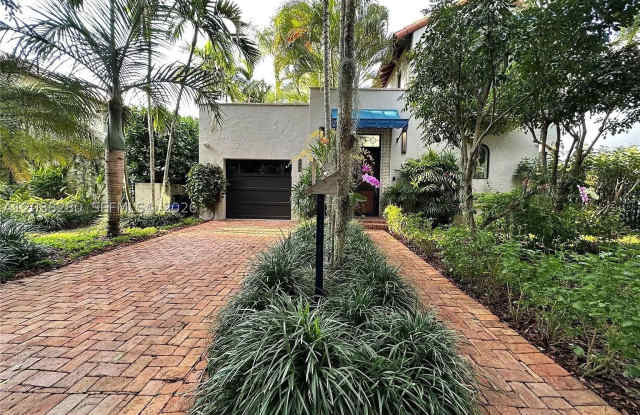 455 Amalfi Ave photos photos