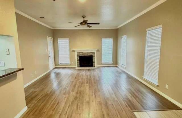 11839 Parliament unit: 624 photos photos