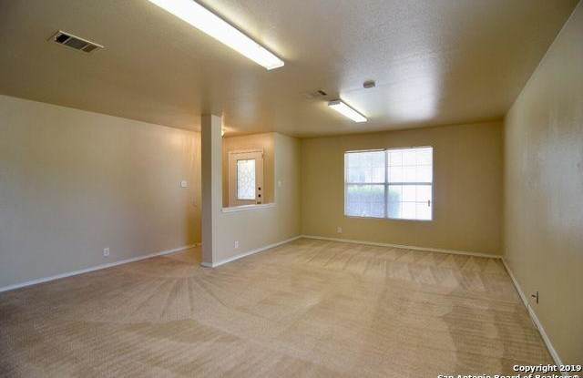 8816 TWIN OAKS CT Gallery 4