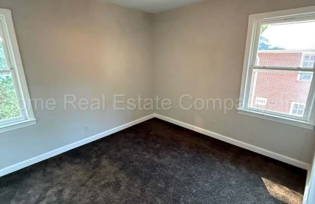 1435 Clark Avenue Apt C Gallery 3