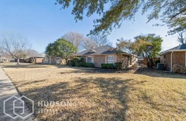 2113 Rockbluff Drive Gallery 2