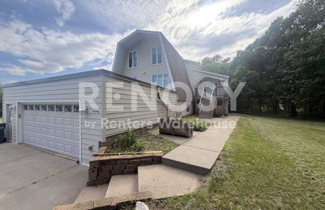 Private and Wooded in Blaine! 4 Bedroom 3 Bath 3000+ square feet! photos photos Private and Wooded in Blaine! 4 Bedroom 3 Bath 3000+ square feet! photos photos