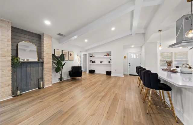 Stunning Home with Spacious Layout & Modern Upgrades photos photos