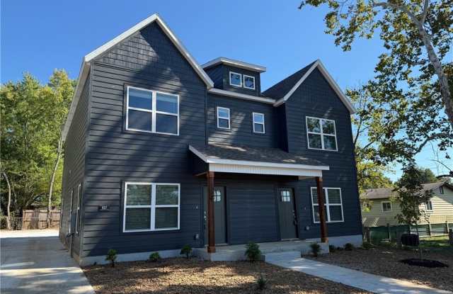 832 Dockery Lane photos photos