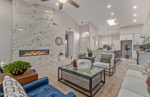 8941 E MAPLE Drive photos photos