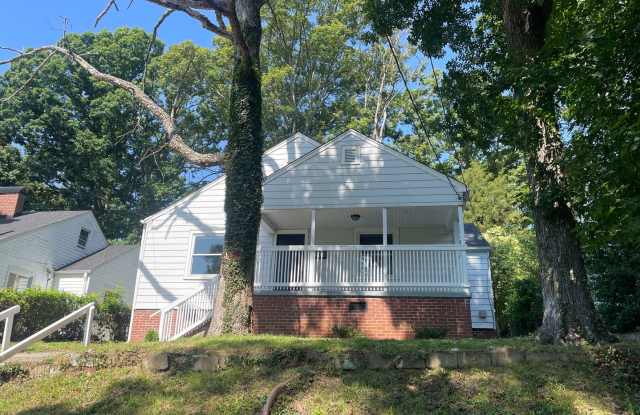 2420 IVY AVENUE - 2420 Ivy Avenue, Winston-Salem, NC 27105