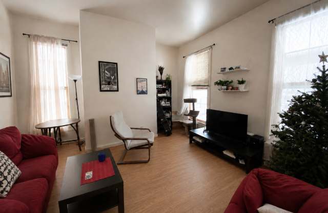 810 Gallery 2