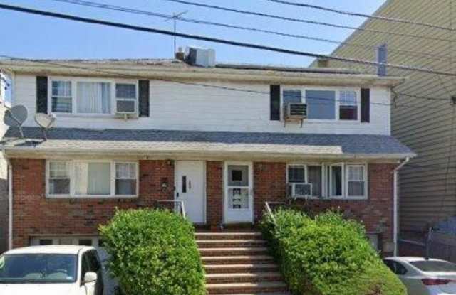 237 Riverview Place 2 photos photos