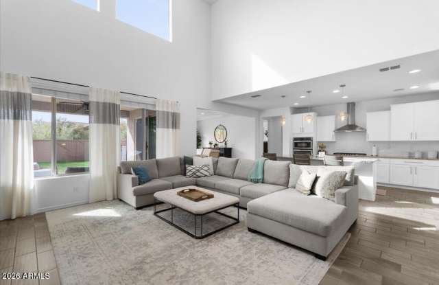 4433 E Cordia Lane Gallery 2