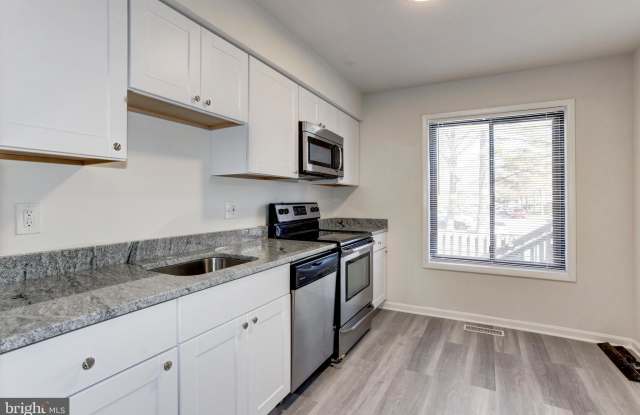 6846 CLOWSER COURT Gallery 3