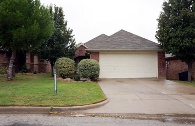 749 Stribling Circle - 749 Stribling Circle, Azle, TX 76020