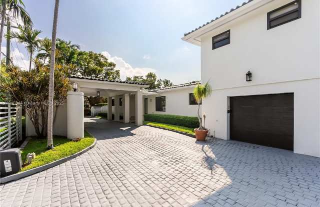 1600 Micanopy Ave photos photos