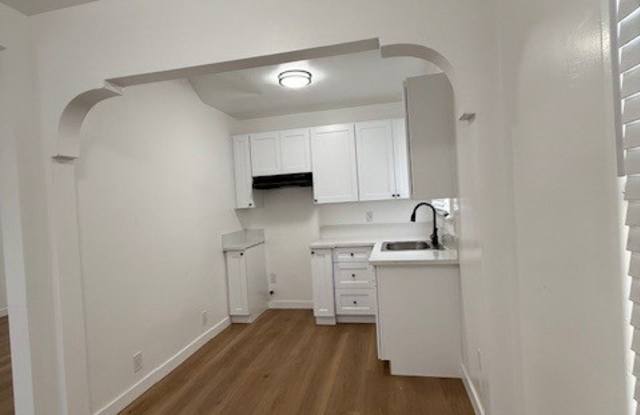 323 1/4 S. Avenue 20 photos photos