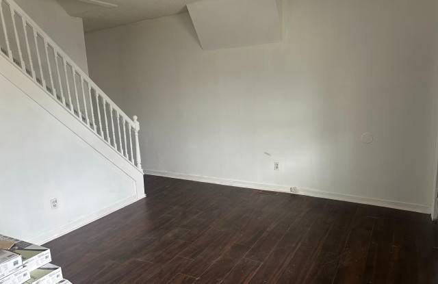 230 MIDDLESEX STREET photos photos