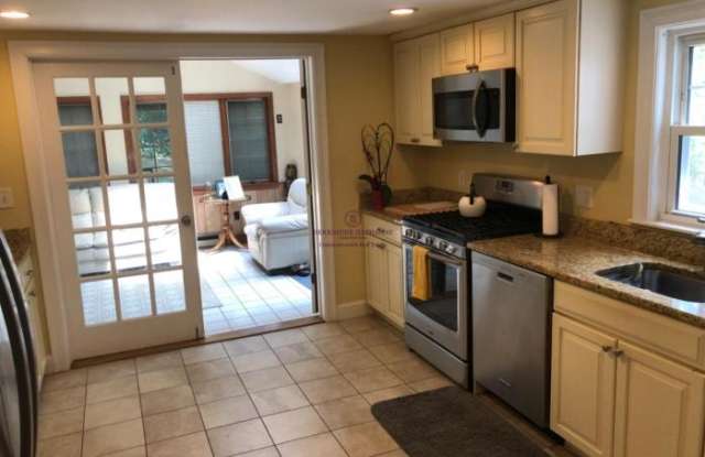 37 Baker Cir. Gallery 4